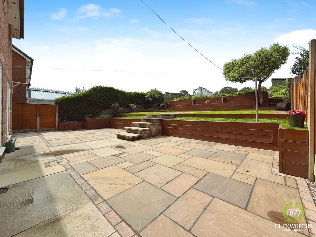Property photo 3 of 31