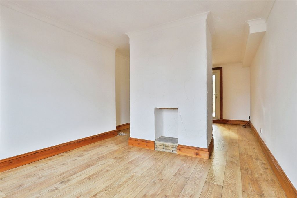 Property photo 3 of 16 Picture No. 26