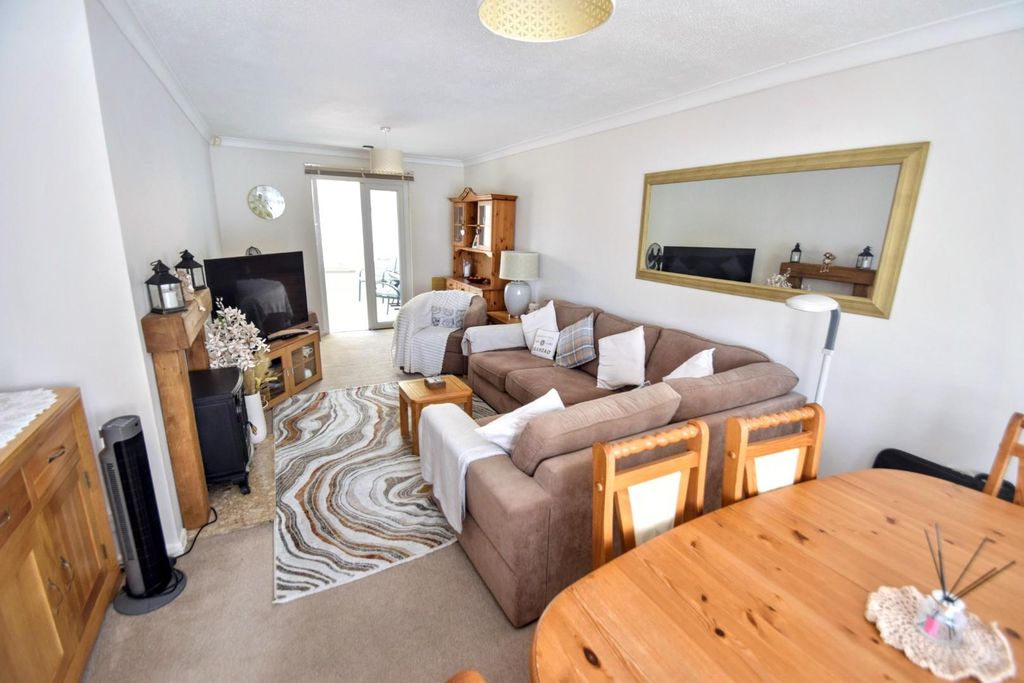 Property photo 2 of 12 Dsc_0055 (3).Jpg
