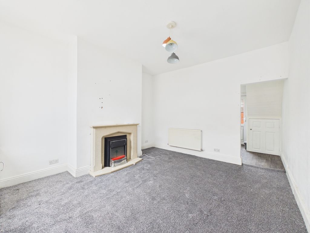 Property photo 2 of 10 Cam03440G0-Pr0545-Still001