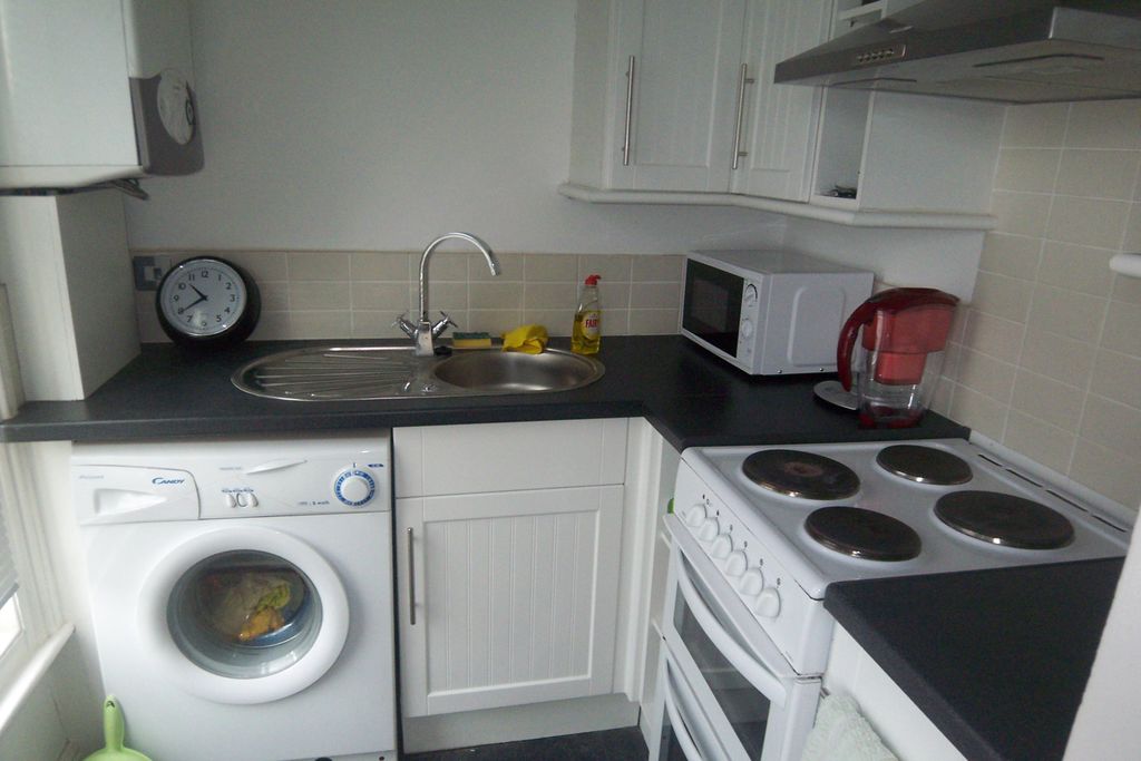 Property photo 2 of 5