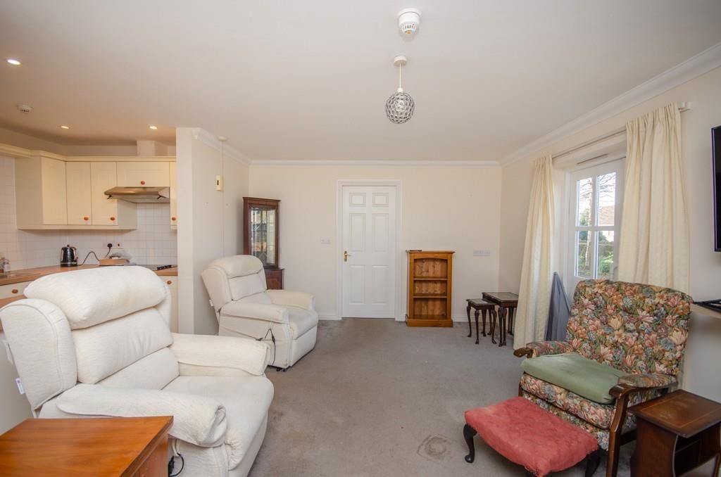Property photo 3 of 16 Lounge Pic 2.Jpg