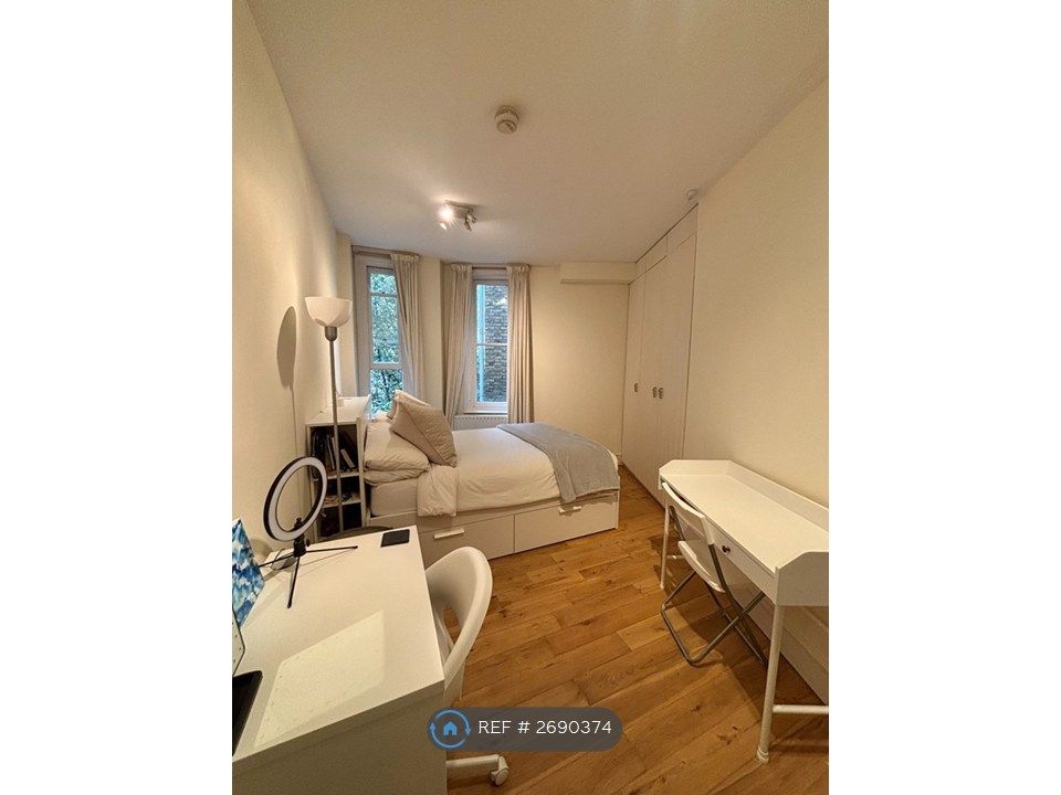 Property photo 3 of 11 Bedroom