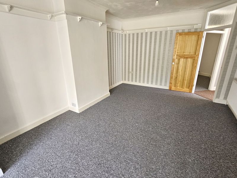 Property photo 3 of 11 Photo 7