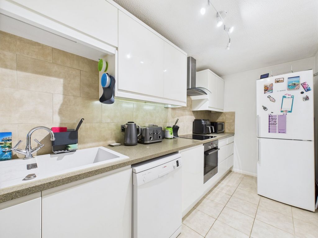 Property photo 2 of 22 Kitchen