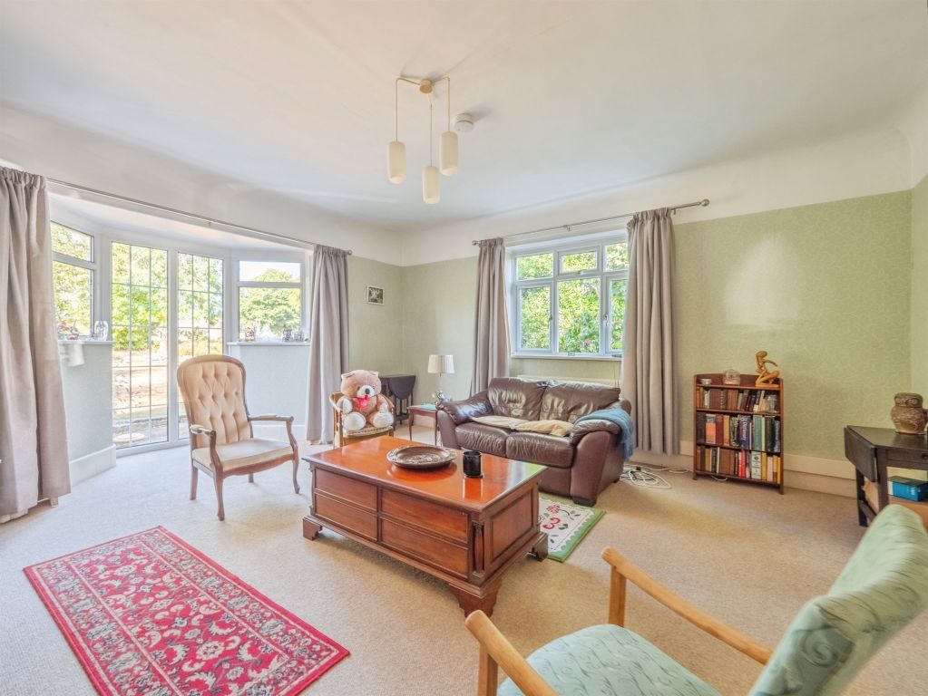 Property photo 3 of 13