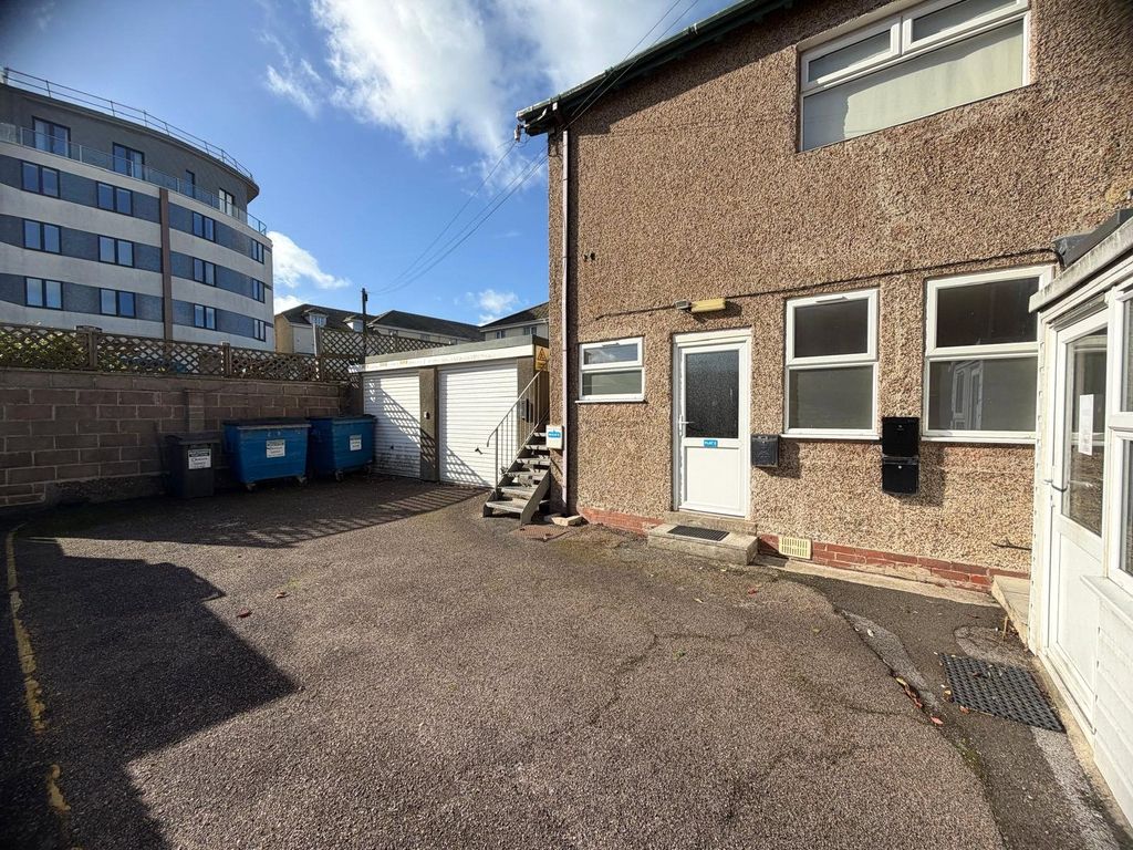 Property photo 1 of 5 Picture No. 05