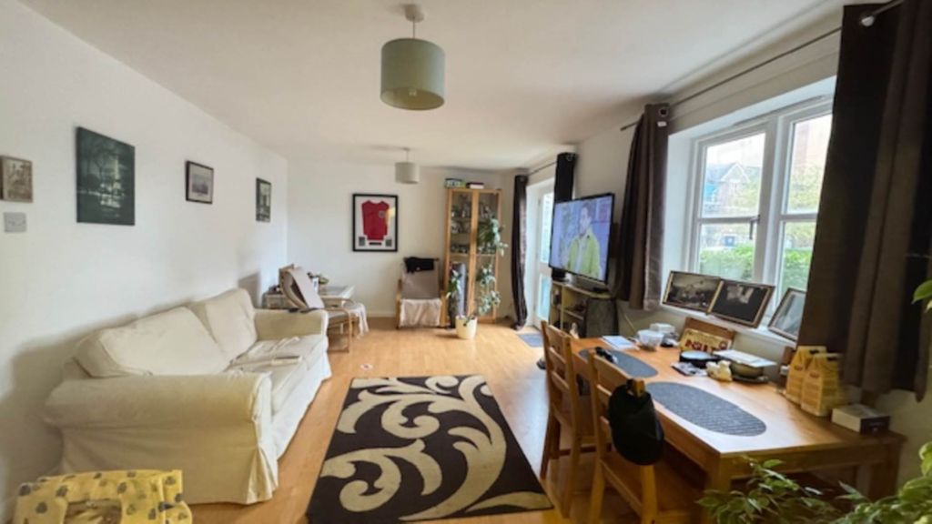 Property photo 1 of 6