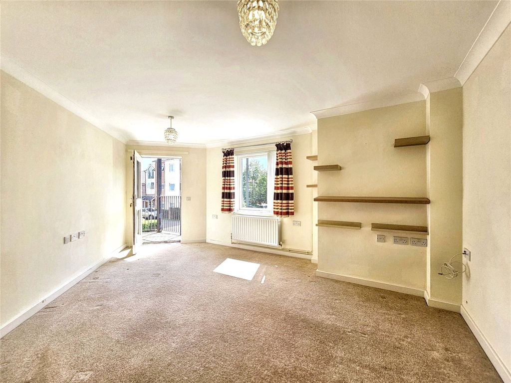 Property photo 2 of 12 Picture No. 18