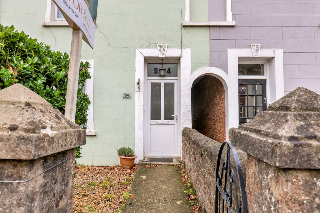 Property photo 2 of 23