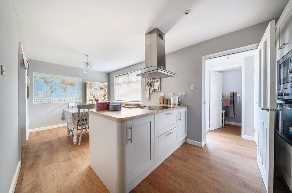 Property photo 2 of 13 Picture No. 04