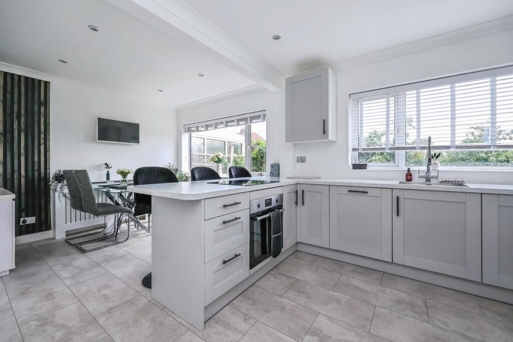 Property photo 2 of 17 15