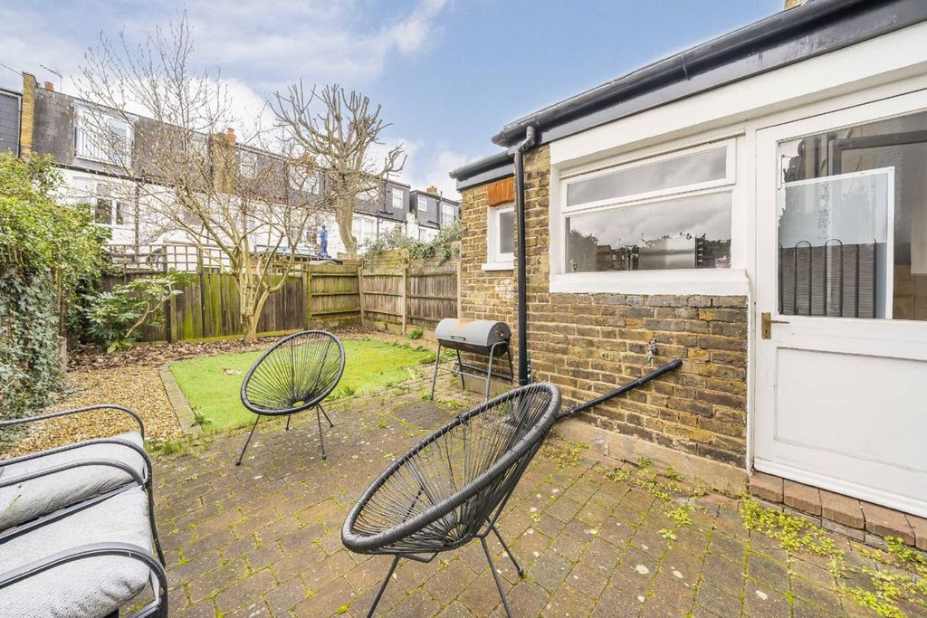 Property photo 3 of 13