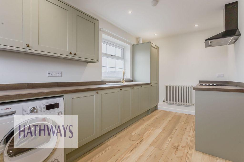 Property photo 2 of 33