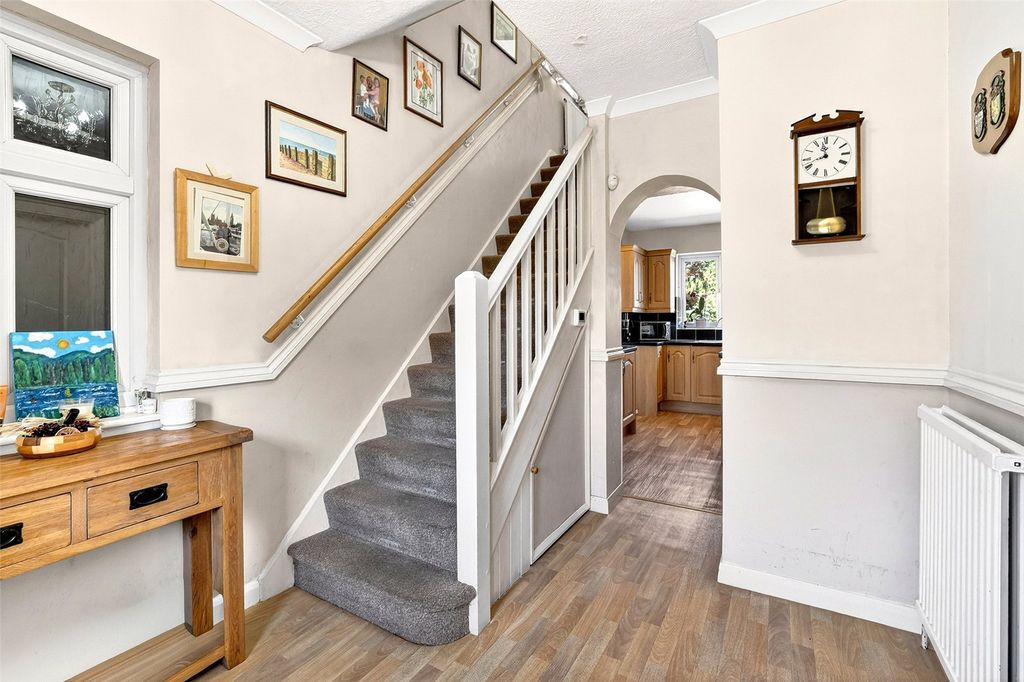 Property photo 2 of 26 Picture No. 33