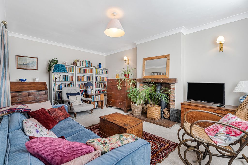 Property photo 2 of 13