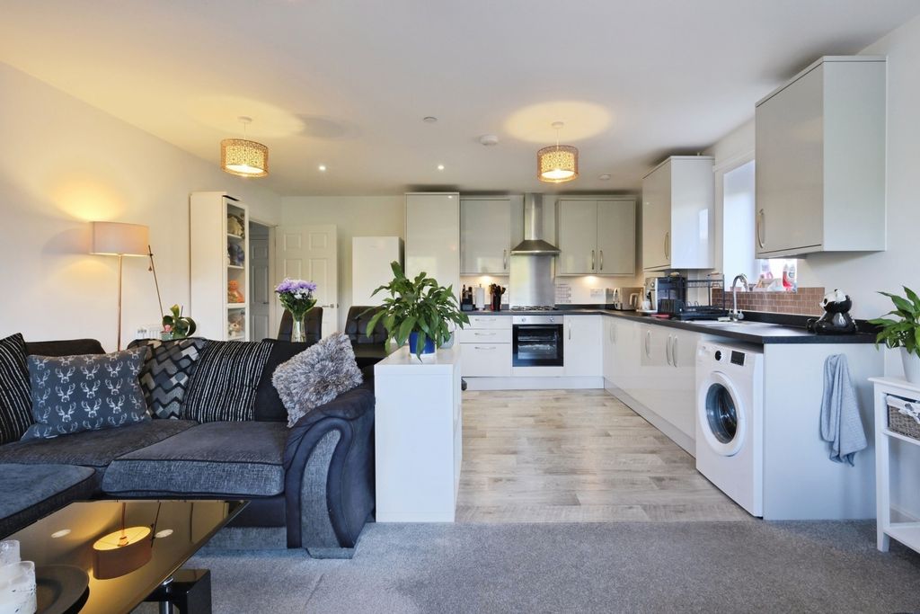 Property photo 2 of 19 Pbox-Img.Jpg