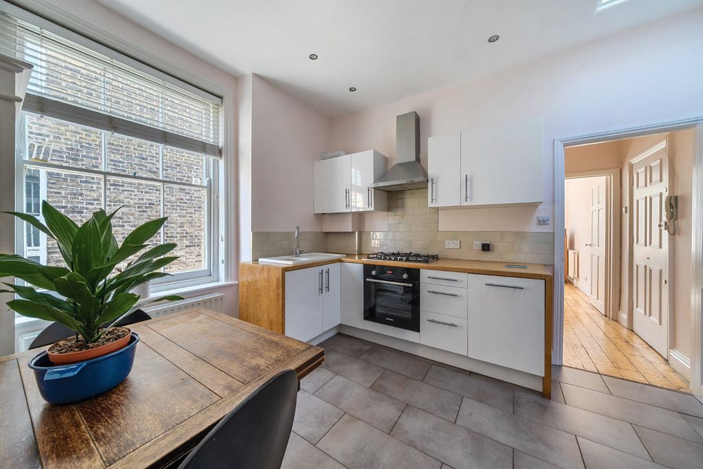 Property photo 2 of 21 Picture No. 08