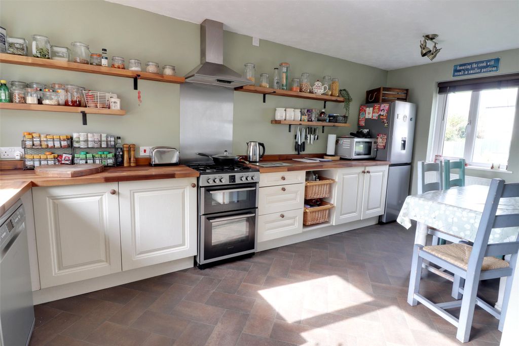 Property photo 2 of 15 2 - Picture No. 02