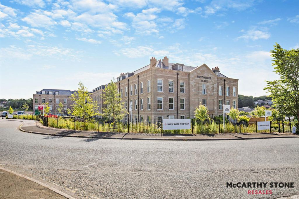 Property photo 1 of 26 Devonshire Place