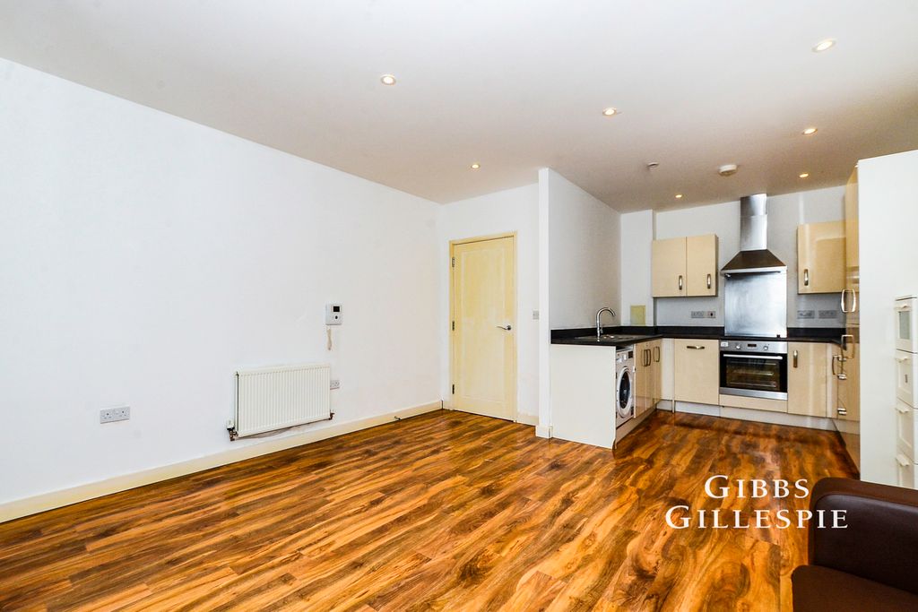 Property photo 3 of 10 Photo