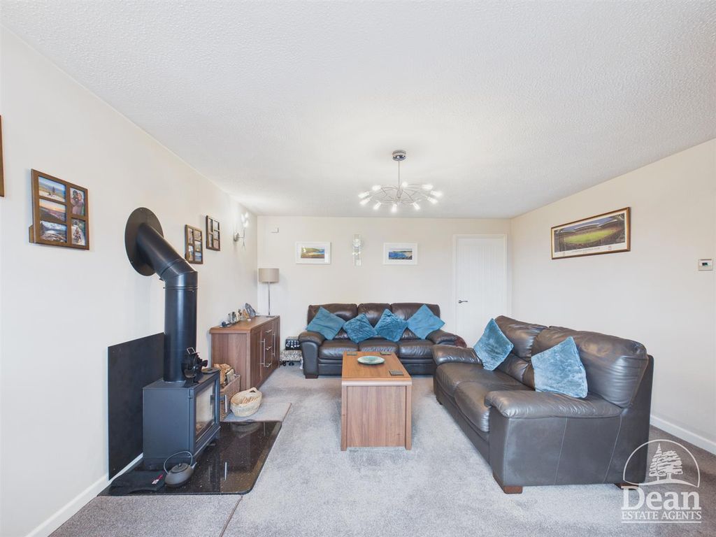 Property photo 3 of 22