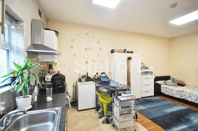 Property photo 1 of 3