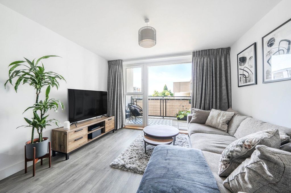 Property photo 1 of 16 1311449-9-6851685...