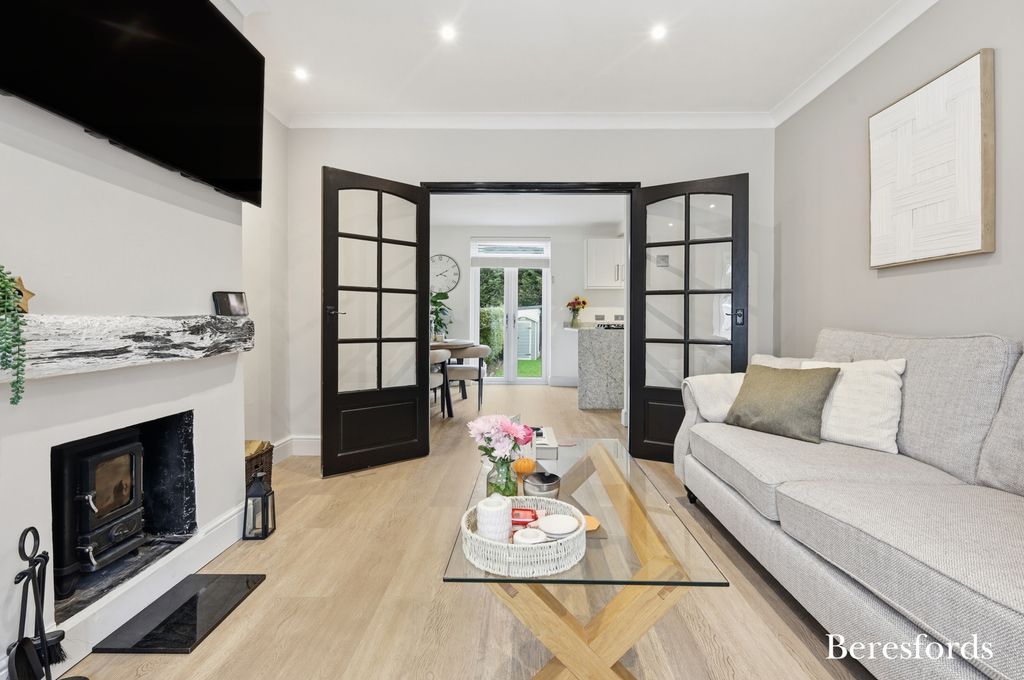 Property photo 2 of 23 Picture No. 32