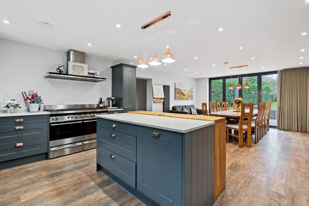 Property photo 3 of 29