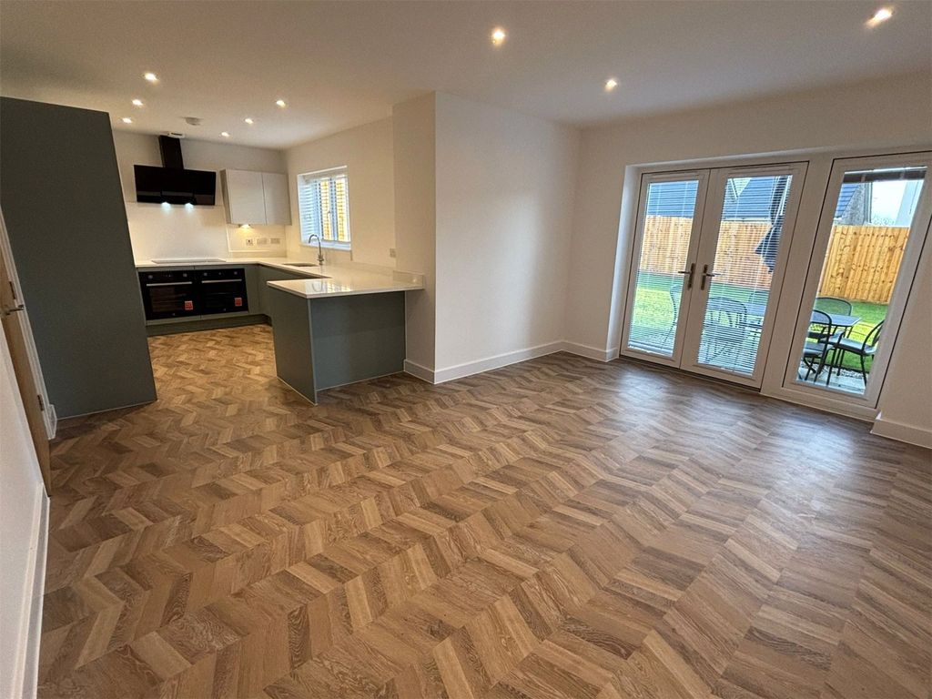 Property photo 2 of 25 Picture No. 45