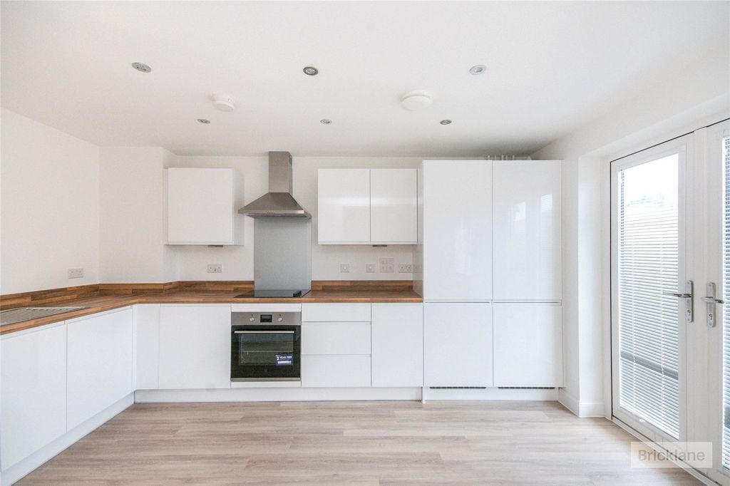 Property photo 2 of 11 Picture No. 09
