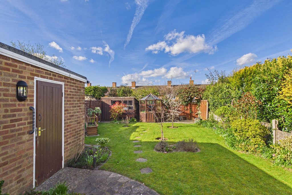 Property photo 2 of 26