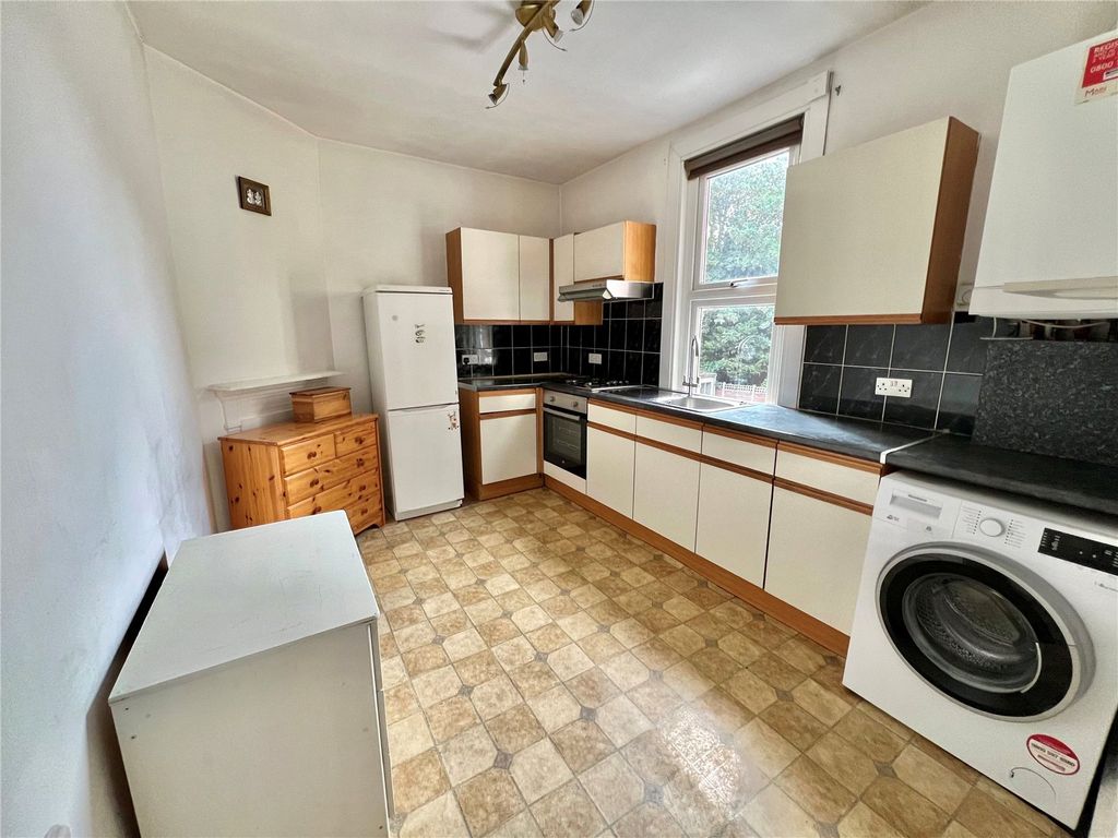 Property photo 1 of 10 Picture No. 14