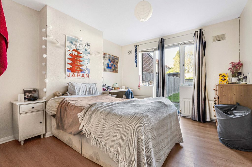 Property photo 2 of 13 Bedroom