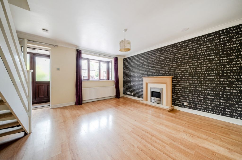 Property photo 2 of 22 1369839-6-68F0F30956435