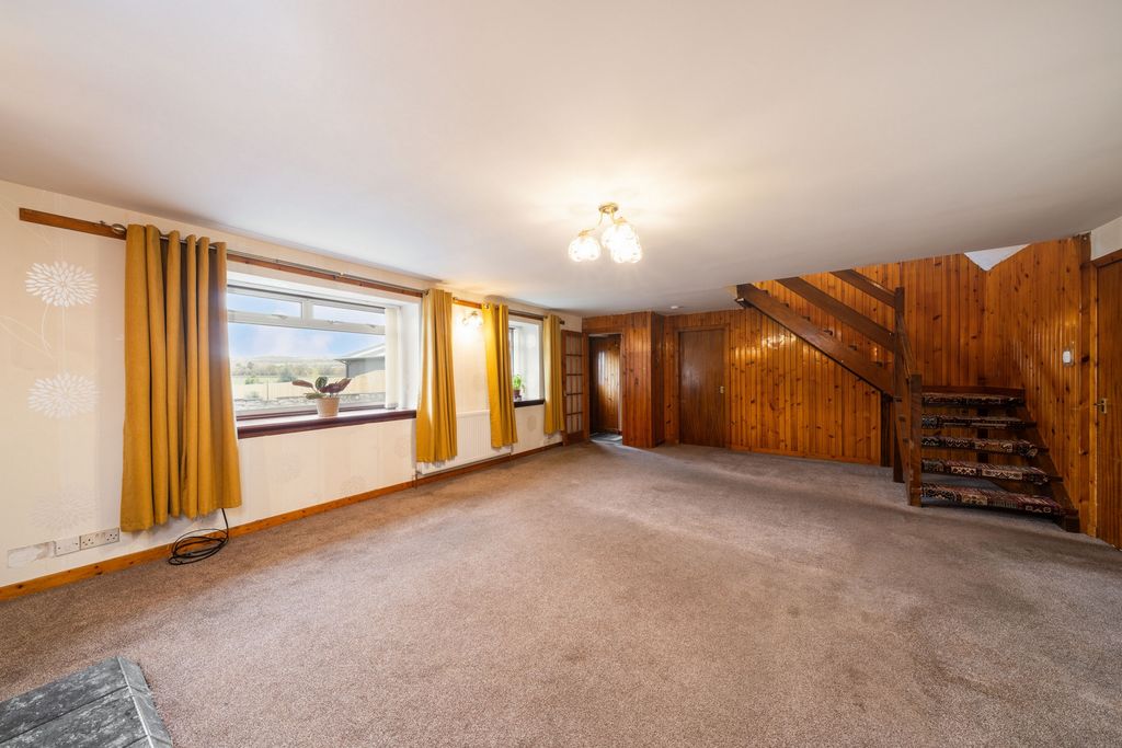 Property photo 3 of 29 Photo 11