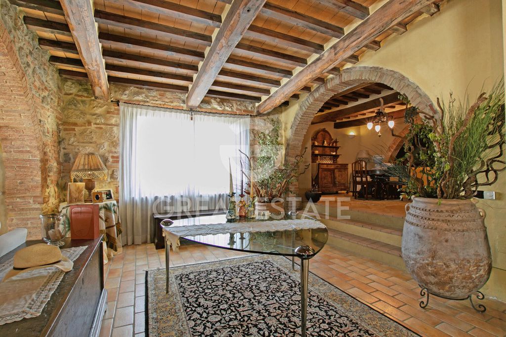 Property photo 2 of 26 Interiors