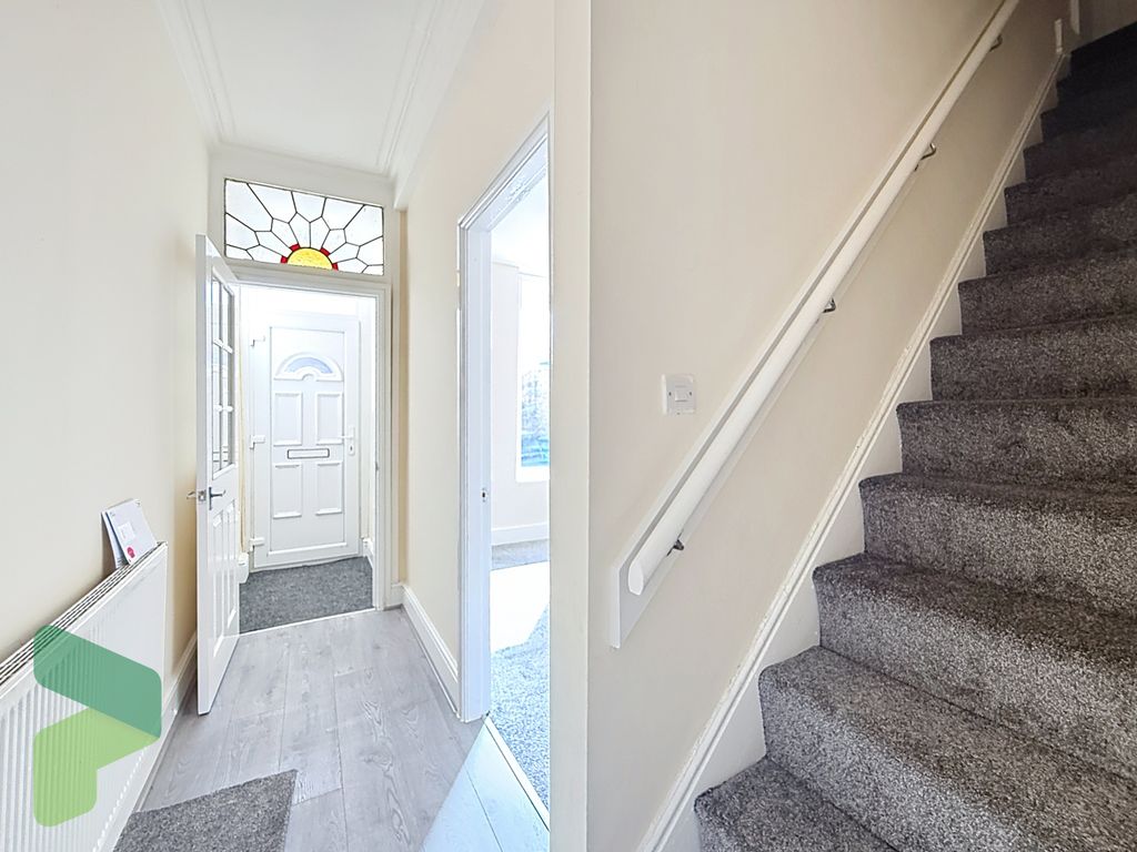 Property photo 1 of 10 Entrance Hallway