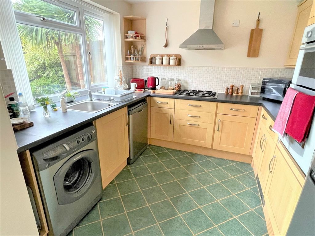 Property photo 3 of 18