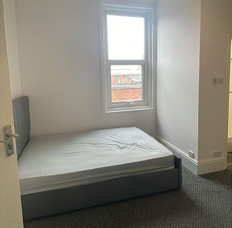 Property photo 1 of 4 Flat 4, 9 Hartington Road 10.Jpg