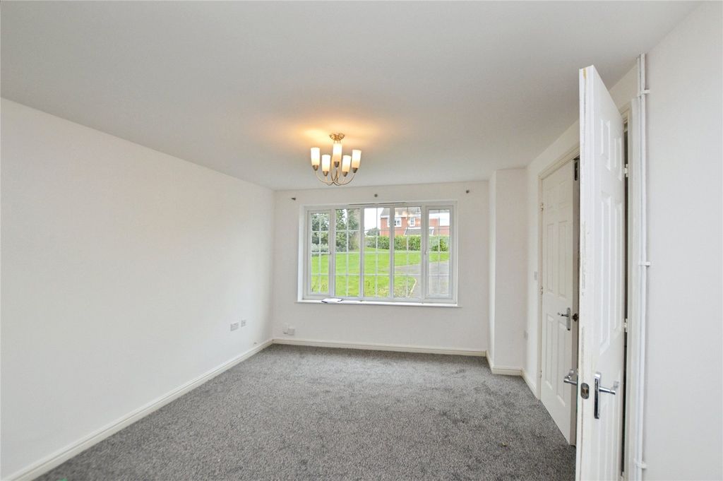 Property photo 3 of 13 Picture No. 32