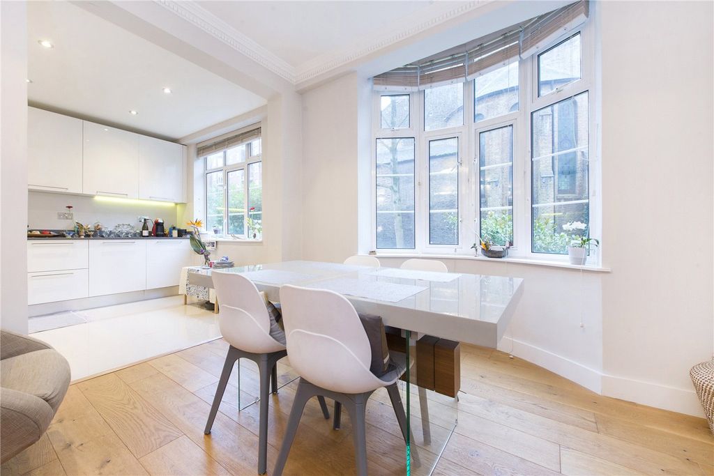 Property photo 3 of 18 Picture No. 22