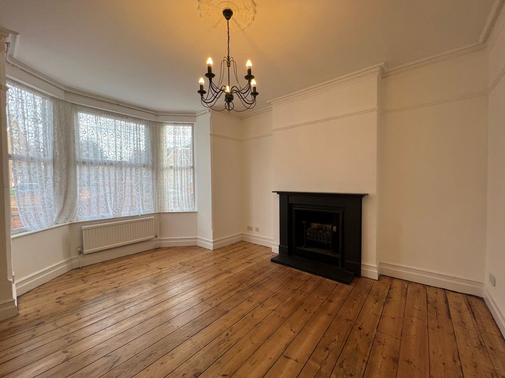 Property photo 2 of 16 Living Room