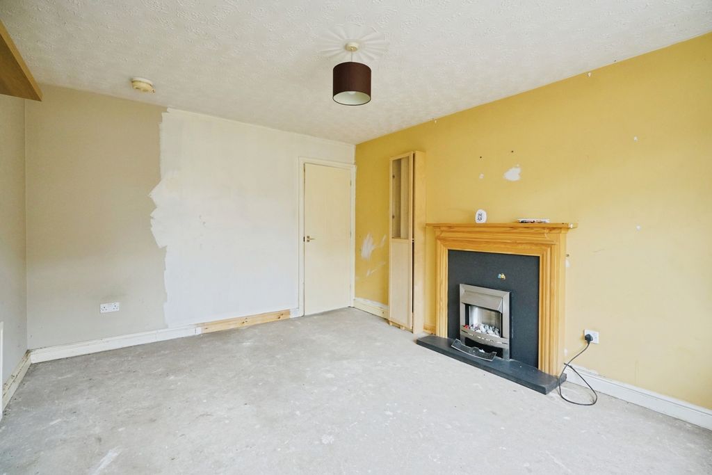 Property photo 3 of 17 Photo