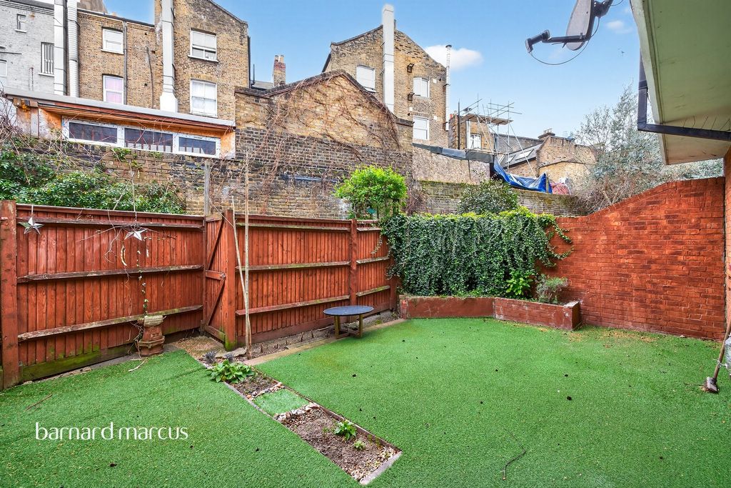 Property photo 3 of 15