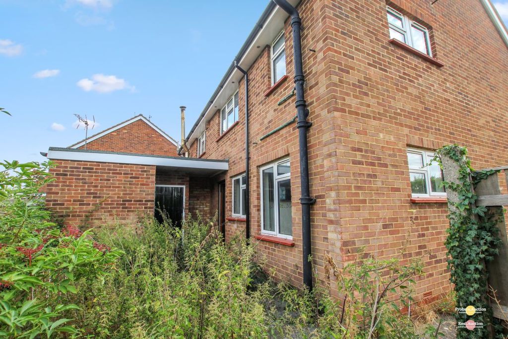 Property photo 3 of 18