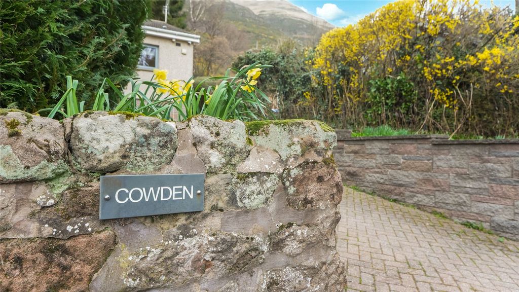 Property photo 3 of 28 Cowden