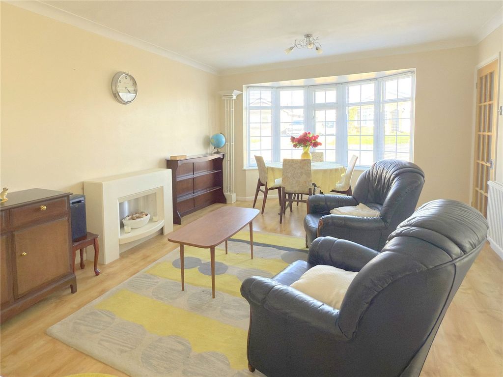 Property photo 2 of 10 Picture No. 13