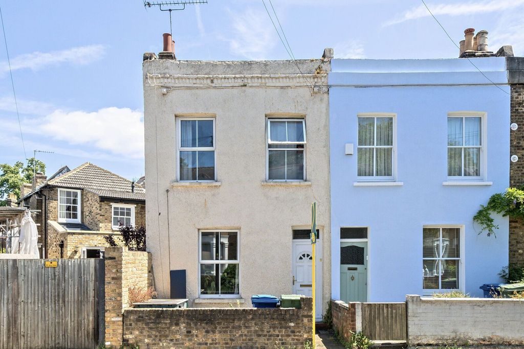 Property photo 2 of 13